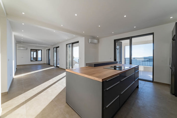 Image No.10-2 Bed Villa for sale