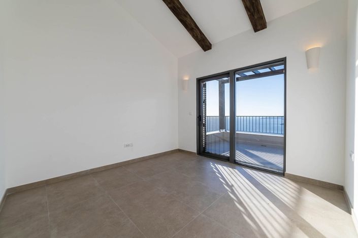 Image No.16-2 Bed Villa for sale