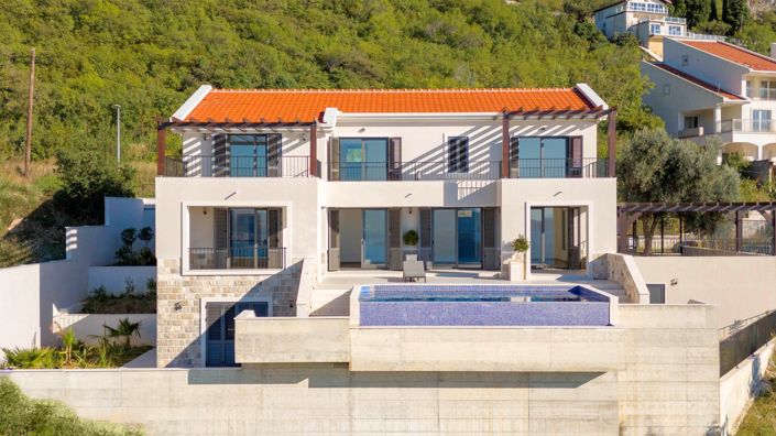 Image No.4-2 Bed Villa for sale