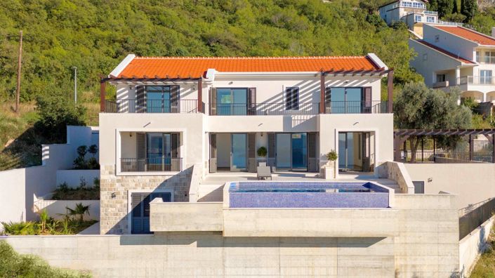 Image No.4-2 Bed Villa for sale