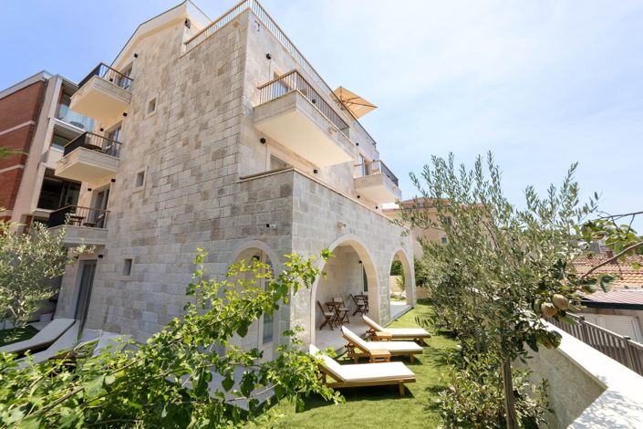 Image No.8-Un hôtel de 10 chambres à vendre à Budva