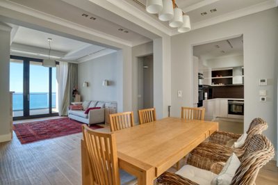 8-two-bedroom-apartment-in-a-complex-with-pri