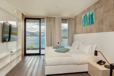 11-tivat-nikki-beach-luxuriously-furnished-tw