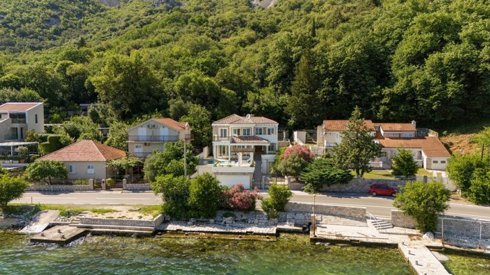 Image No.2-4 Bed Villa for sale