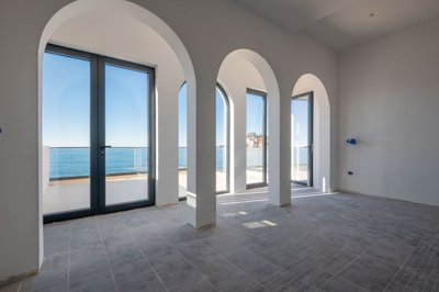 5-sveti-stefan-luxury-waterside-apartments