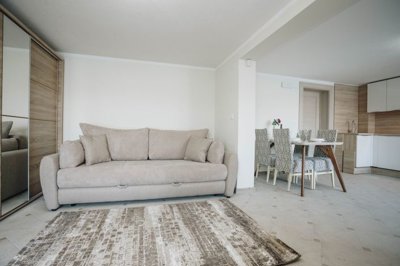 10-krasici-waterfront-villa-with-3-apartments