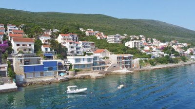4-krasici-waterfront-villa-with-3-apartments