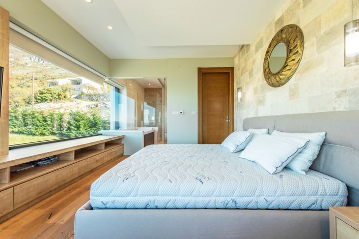 Image No.18-6 Bed Villa for sale