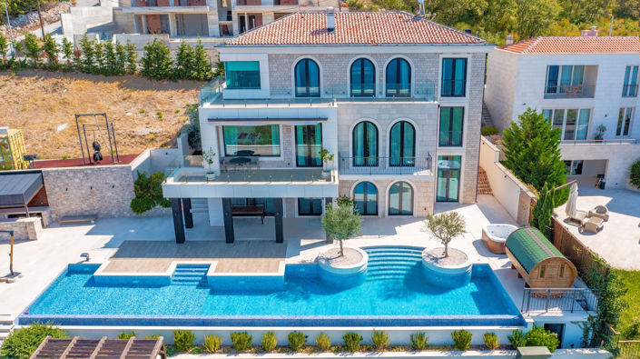 Image No.4-6 Bed Villa for sale