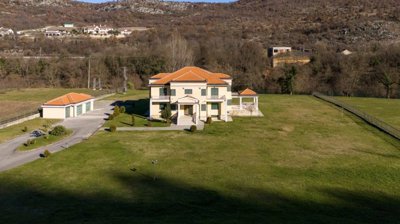 2-podgorica-velje-brdo-family-eight-bedroom-v