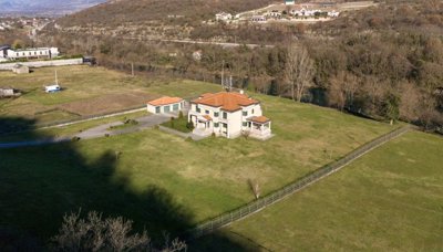 3-podgorica-velje-brdo-family-eight-bedroom-v