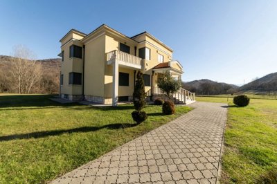 7-podgorica-velje-brdo-family-eight-bedroom-v