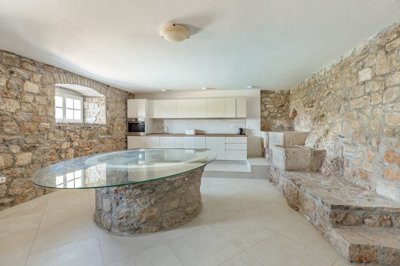 8-authentic-stone-house-lustica-zabrdje-1