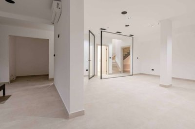 13-luxury-villa-on-a-prime-location