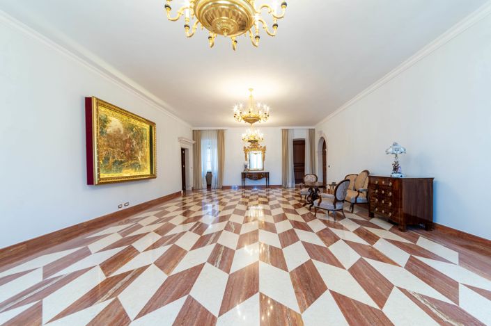 Image No.6-7 Bed Villa for sale