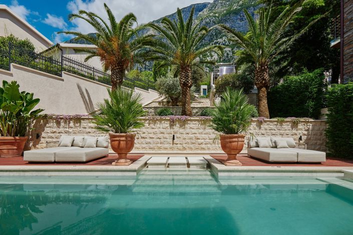 Image No.1-4 Bed Villa for sale