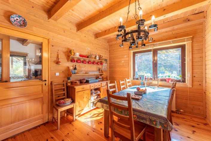 Image No.11-8 Bed House for sale