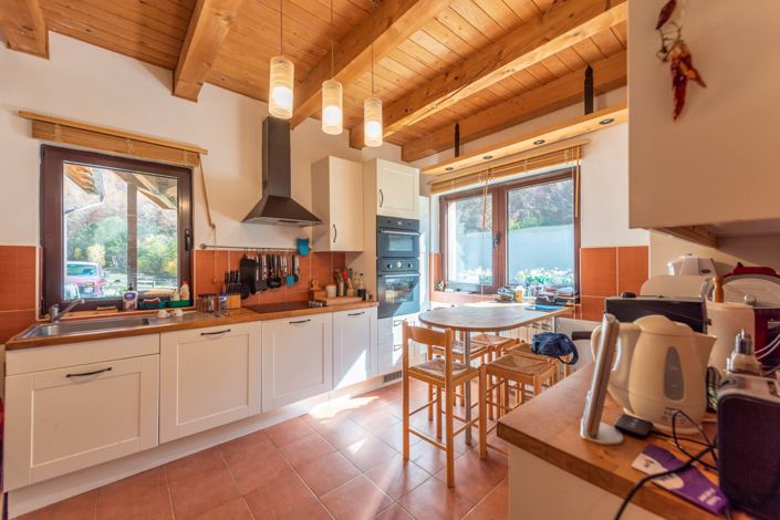 Image No.12-8 Bed House for sale