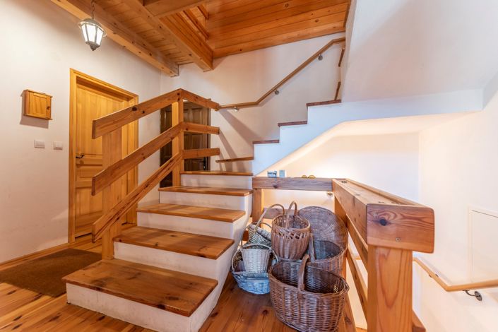 Image No.14-8 Bed House for sale