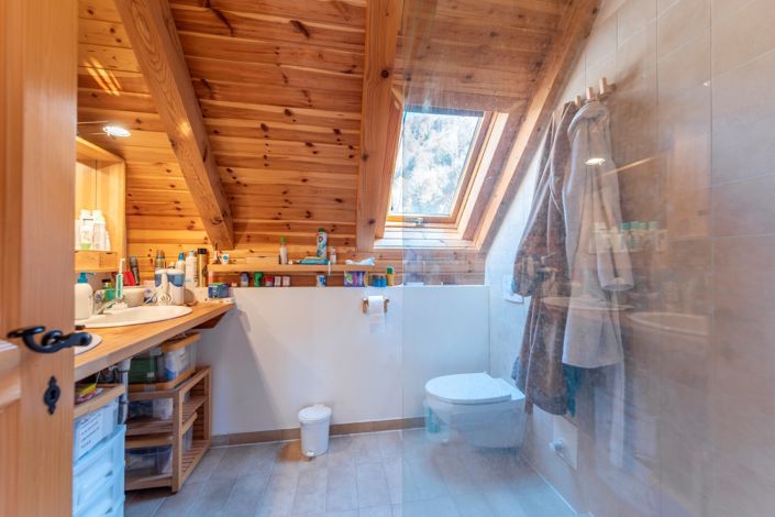 Image No.26-8 Bed House for sale