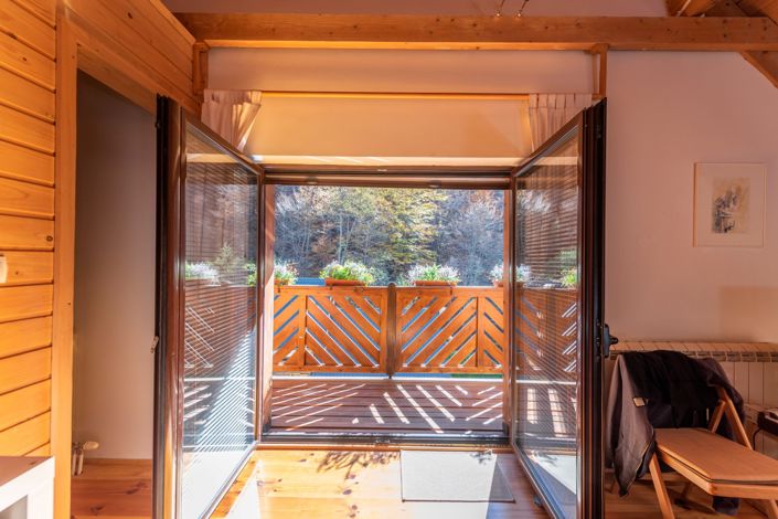 Image No.27-8 Bed House for sale