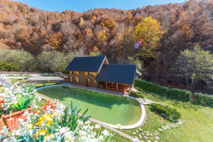 Image No.30-8 Bed House for sale