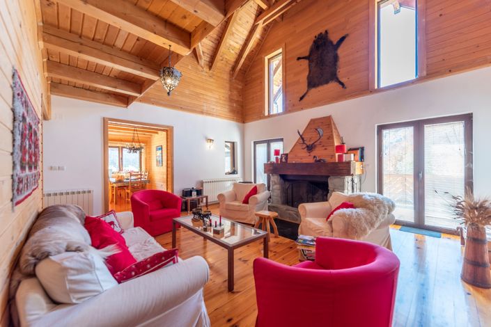 Image No.9-8 Bed House for sale