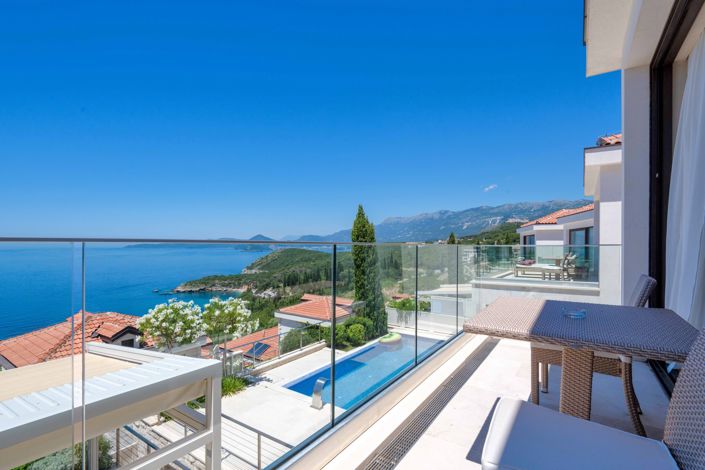 Image No.4-3 Bed Villa for sale