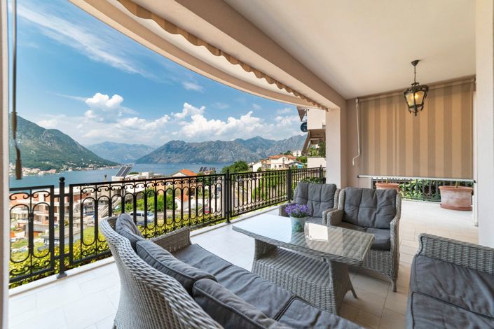 Image No.10-6 Bed House for sale