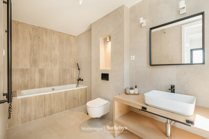 Image No.13-5 Bed House for sale