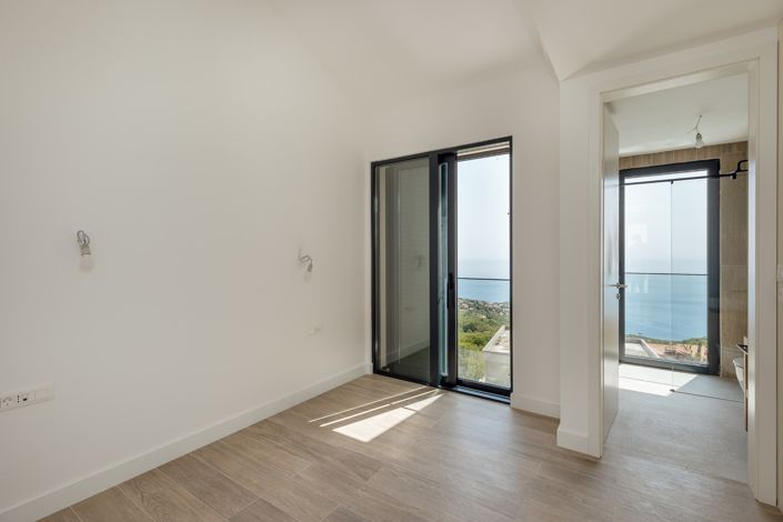 Image No.14-Villa de 5 chambres à vendre à Budva