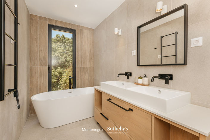 Image No.14-5 Bed House for sale