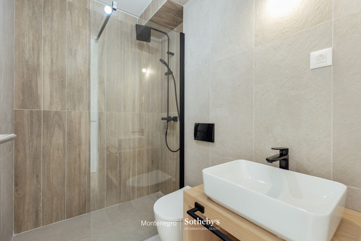 Image No.15-5 Bed House for sale