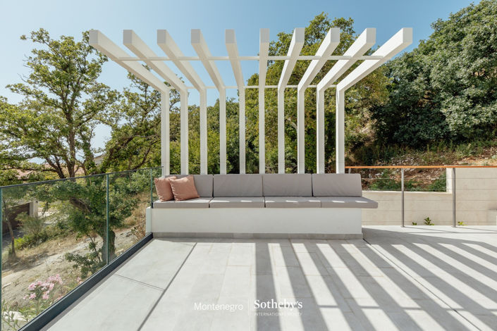 Image No.18-5 Bed House for sale