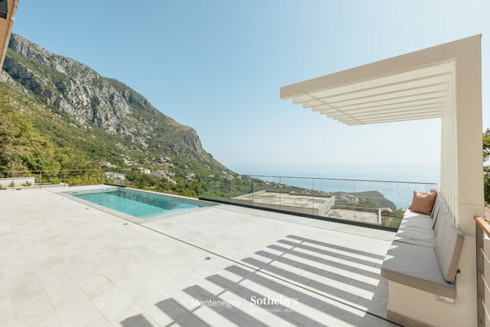 Image No.19-5 Bed House for sale