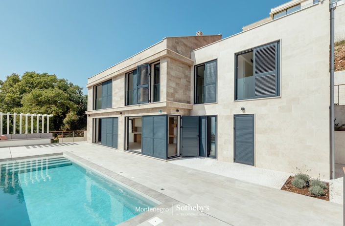 Image No.2-5 Bed House for sale