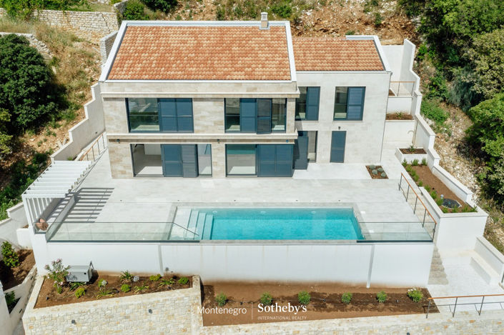 Image No.20-5 Bed House for sale