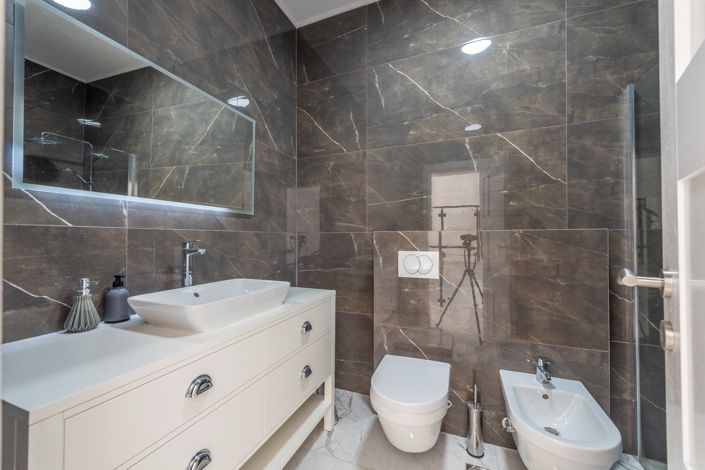 Image No.23-3 Bed House for sale