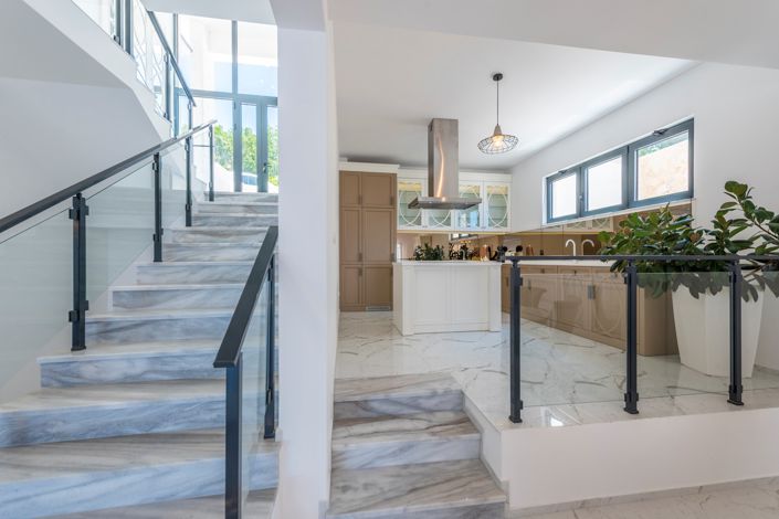 Image No.9-3 Bed House for sale