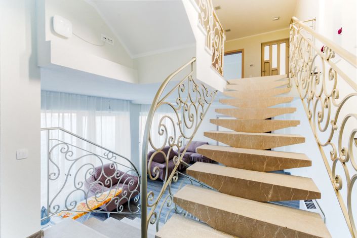 Image No.10-3 Bed Villa for sale