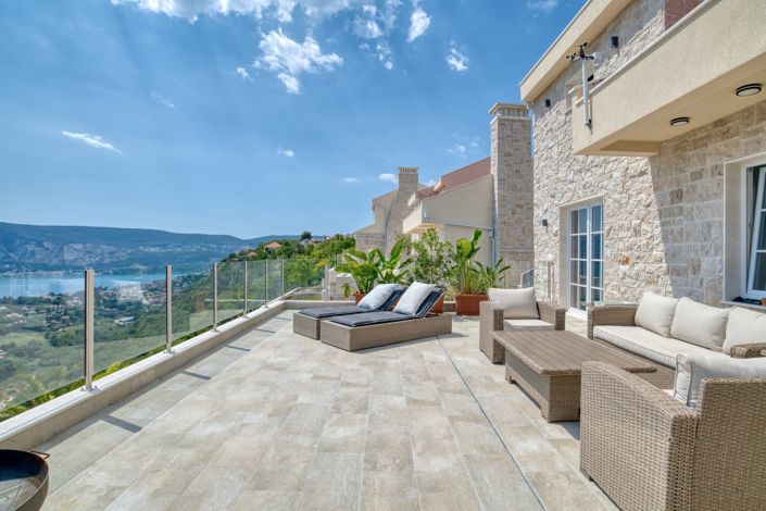 Image No.29-Villa de 4 chambres à vendre à Podi