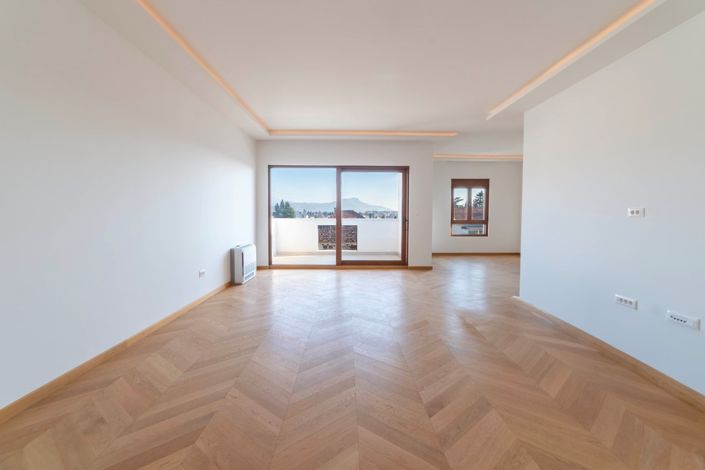 Image No.3-3 Bed Apartment for sale