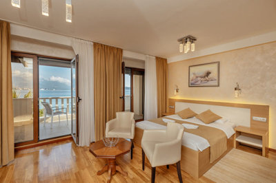 10-herceg-novi-bijela-fully-renovated-4-star-