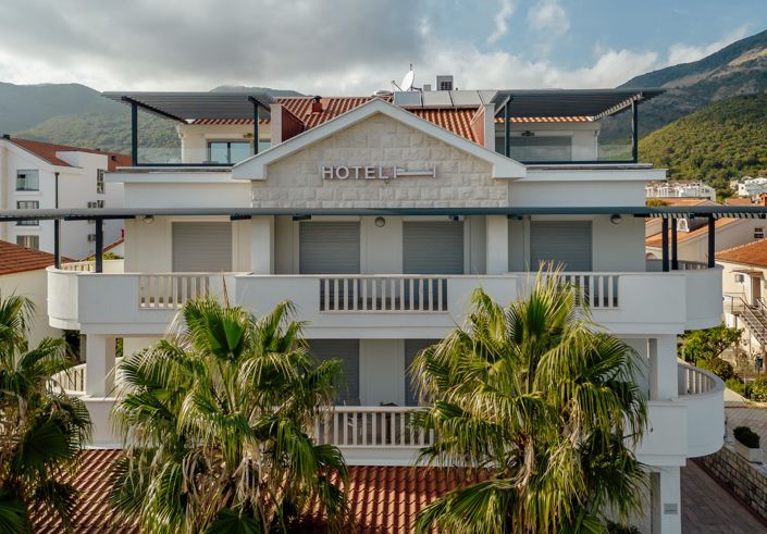 Image No.3-12 Bed Hotel for sale