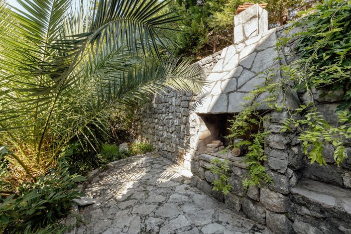 Image No.20-10 Bed House for sale