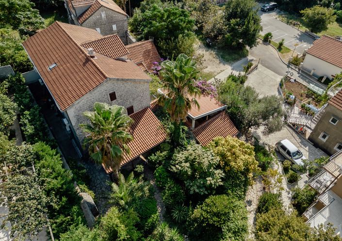 Image No.28-10 Bed House for sale