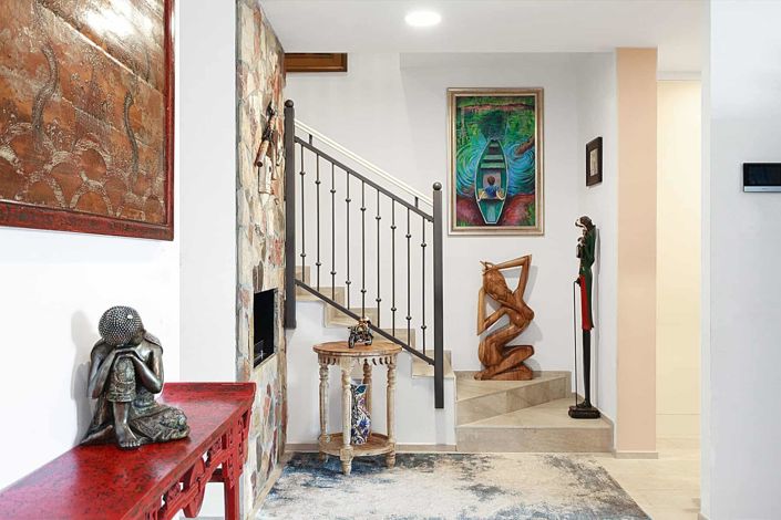 Image No.10-2 Bed House for sale