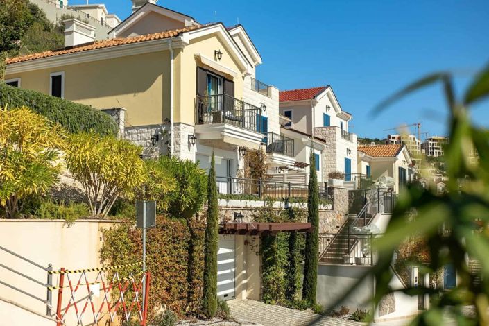 Image No.3-2 Bed House for sale