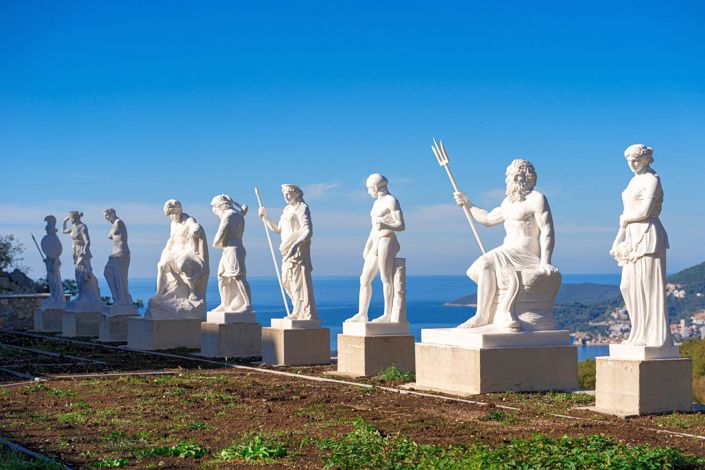 Image No.11-11 Bed Villa for sale