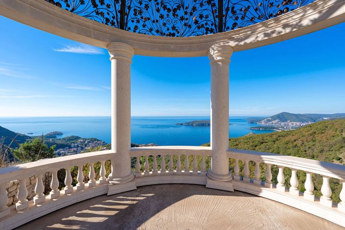 Image No.19-11 Bed Villa for sale